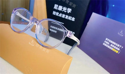 尼康控优点镜片实拍