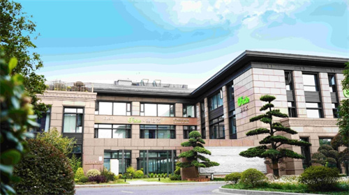 杭州奥拉克王光建医生怎么样?东南眼整形修复基地技术顾问|擅长各类型眼部整形及修复手术|口碑好