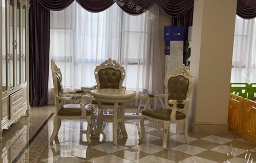 贵港华美医疗美容大厅休息区