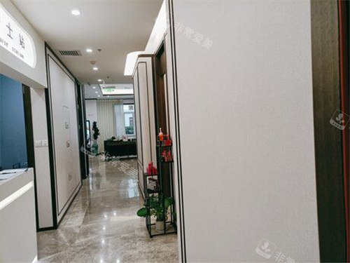 北京加减美整形走廊环境图