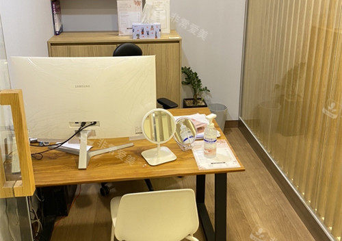 韩国Dayone皮肤科面诊室环境