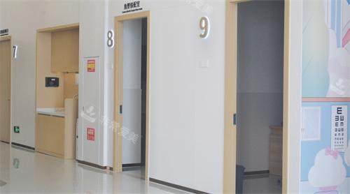 纳雍华厦眼科就诊室