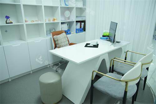 青岛莱恩口腔咨询室