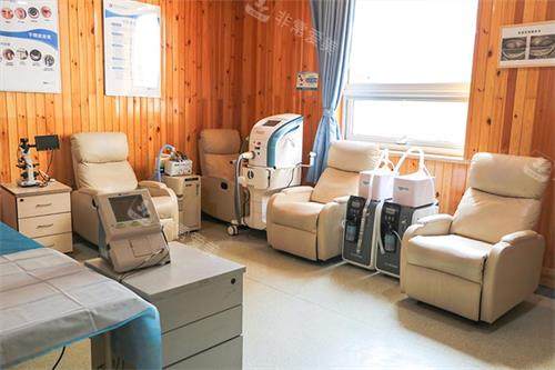 广州视献眼科医院候诊区