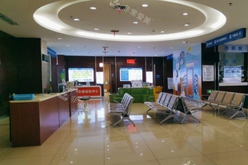 成都新视界眼科候诊区域