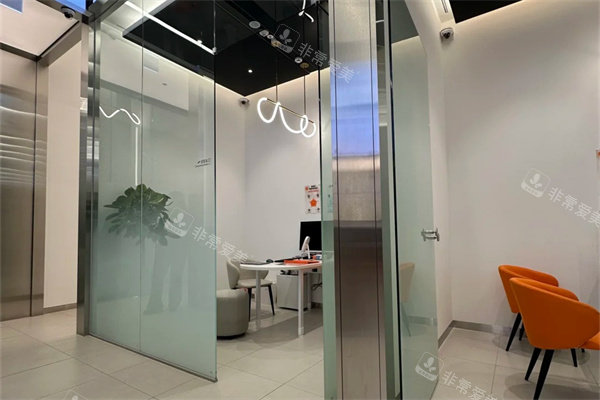 韩国弘大allline皮肤科商谈室