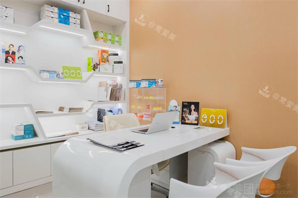 成都固真口腔面诊室环境