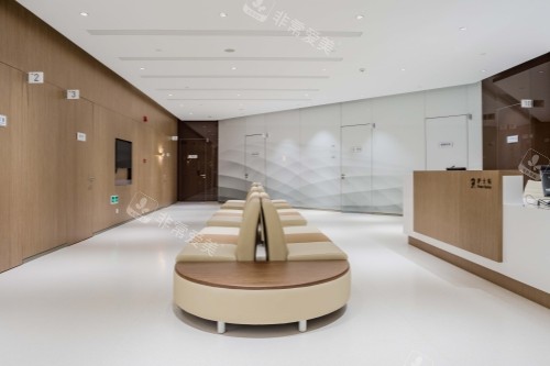 北京希玛林顺潮眼科医院候诊区3