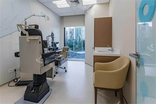 北京希玛林顺潮眼科医院医生诊室