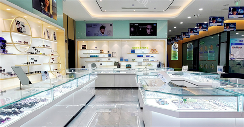 青岛鹿晰眼科配镜