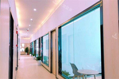 长沙牙祖口腔诊区走廊环境