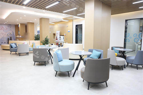 宁波海曙太学眼科门诊部休息区