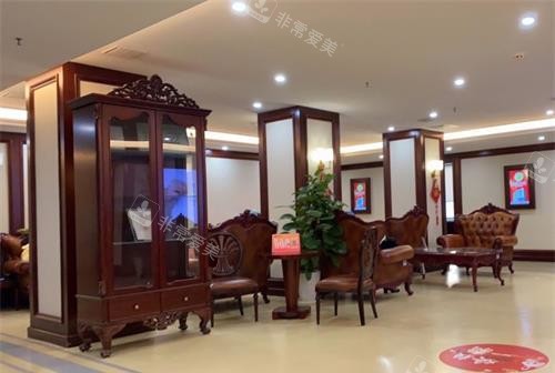 青岛华韩整形大厅环境 青岛华韩整形大厅环境