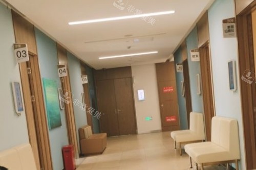 上海医大医院眼科治疗室