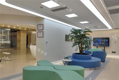 上海柠盟眼科休息区环境