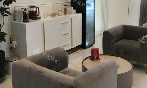 北京加减美医疗美容门诊等候区 北京加减美医疗美容门诊等候区