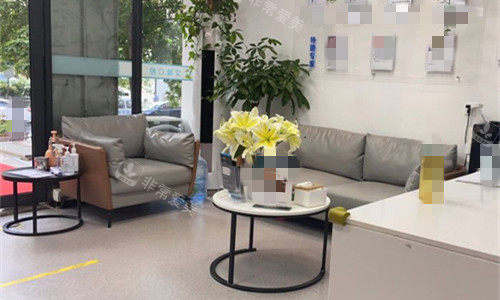 郑州艾薇口腔前厅图