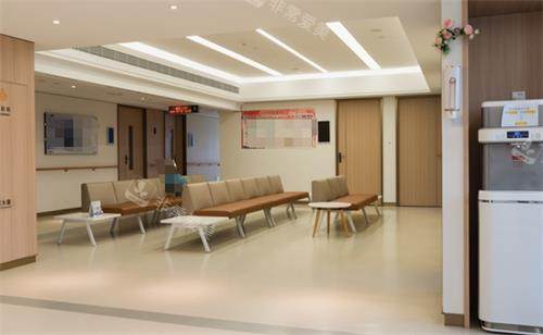 南宁普瑞眼科等候区