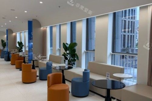 成都悦瞳眼科室内一角