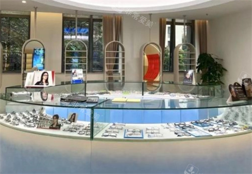 成都悦瞳眼科配镜中心