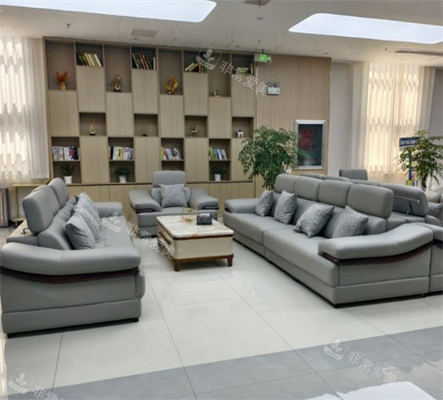 洪湖中山口腔大厅等待区