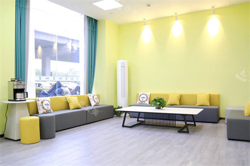 嘉兴朝聚眼科休息区