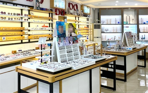 海口国爱近视医院配镜区