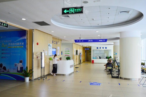 深圳爱尔眼科大厅图