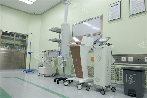 上海曼领医疗美容医院吸脂器械区 上海曼领医疗美容医院吸脂器械区