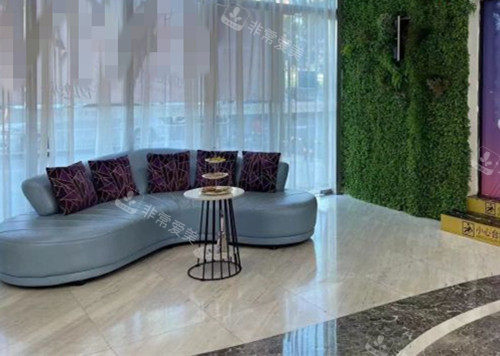 北京蒂凡妮医美一楼休息等待区环境