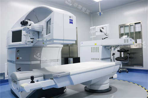 重庆华厦眼科医院环境-全飞秒手术室