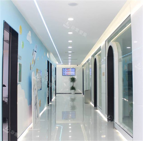 重庆爱成眼科走廊