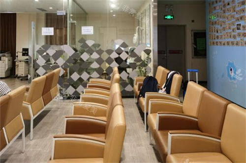深圳新安希玛林顺潮眼科医院休息区