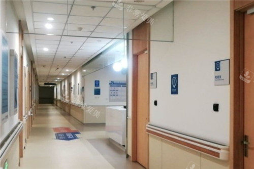 沈阳普瑞眼科走廊环境