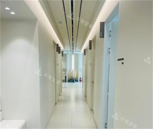 韩国BTN皮肤科走廊环境图 韩国BTN皮肤科走廊环境图