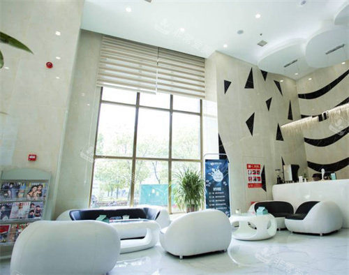 九江联合丽美医疗美容等候区