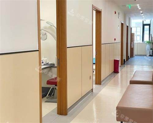 北京朝聚眼科等候区