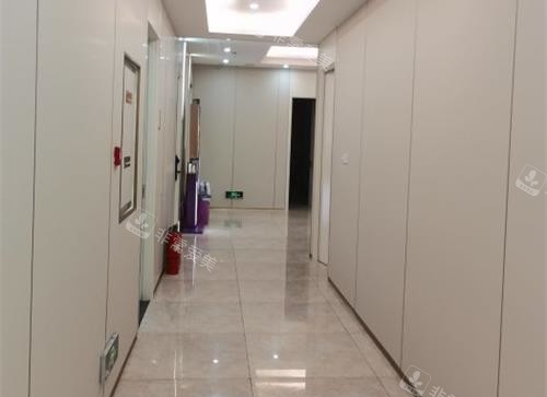 北京英煌整形医院走廊