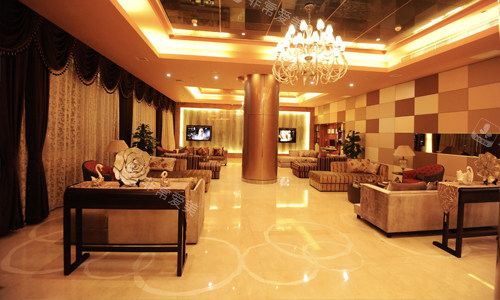 哈尔滨艺星医疗美容一楼休息区1