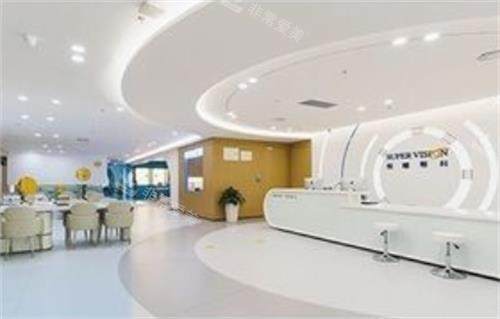 深圳悦瞳眼科前台区