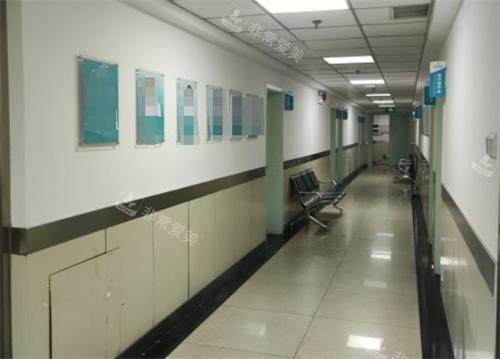 太原华晋医院走廊