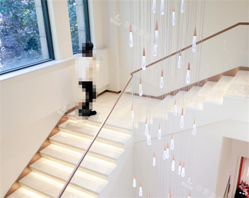 成都晶肤医疗美容楼梯