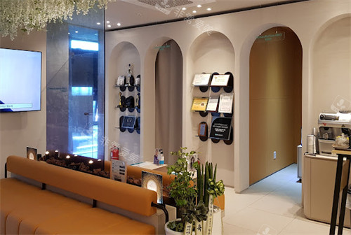 韩国Bioface皮肤科等候区 韩国Bioface皮肤科等候区