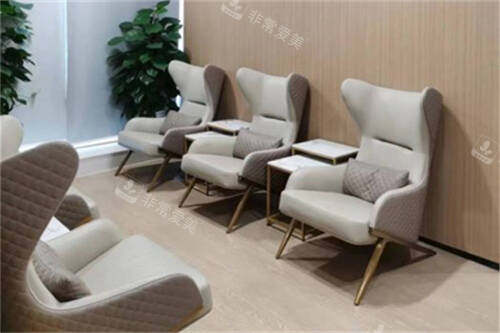 武汉悦瞳眼科医院休息沙发