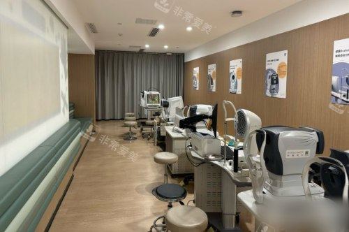 武汉悦瞳眼科医院验光区