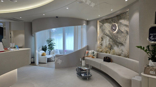 韓國清潭minit皮膚科候診區(qū)