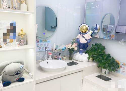 成都铂灵口腔矫正种植中心洗手间