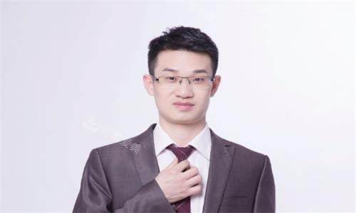 西安双眼皮医生徐佳明医生