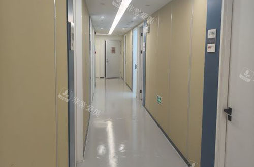 北京冰新丽格整形走廊环境实拍图