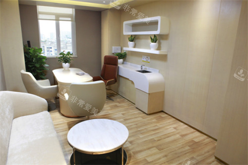 成都华美紫馨面诊室一览图